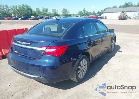 2013 Chrysler 200 Touring z USA, uszkodzony, nr VIN 1C3CCBBB7DN598633